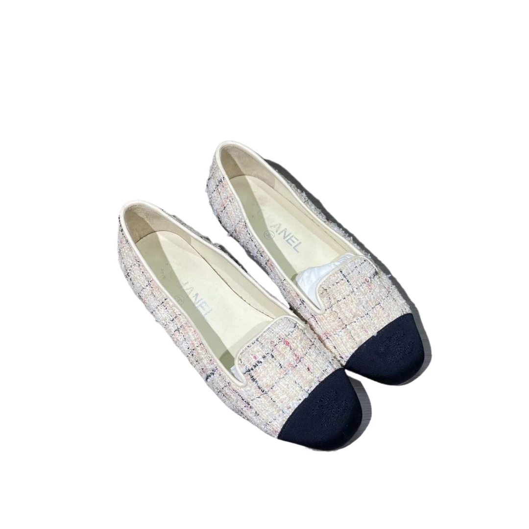 95新 Chanel/香奈儿 36.5码 白色粗花黑头平底鞋 re8330