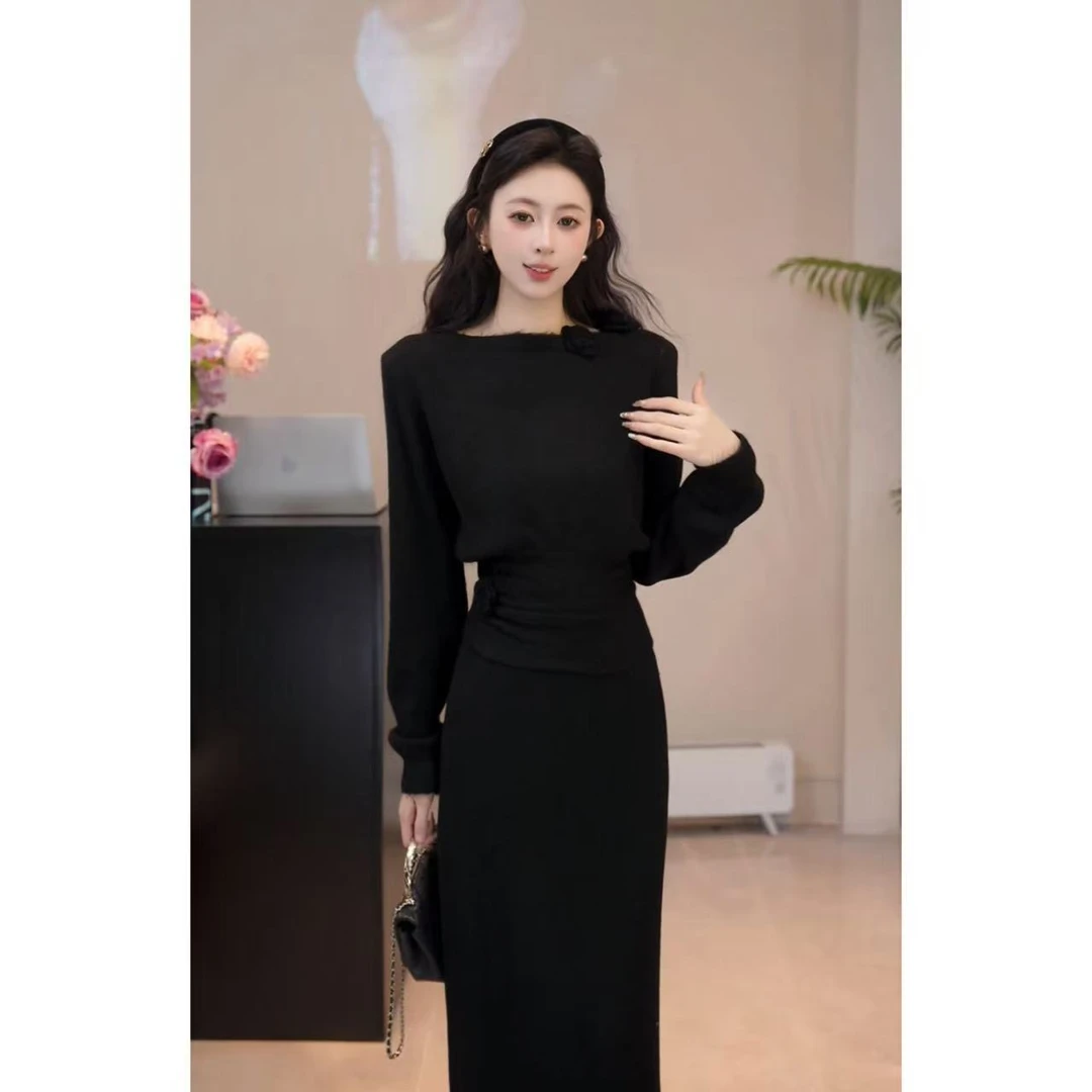 YUANLIANSU/圆脸酥【微笑如花】秋季立体装饰针织衫+半身裙两件套女