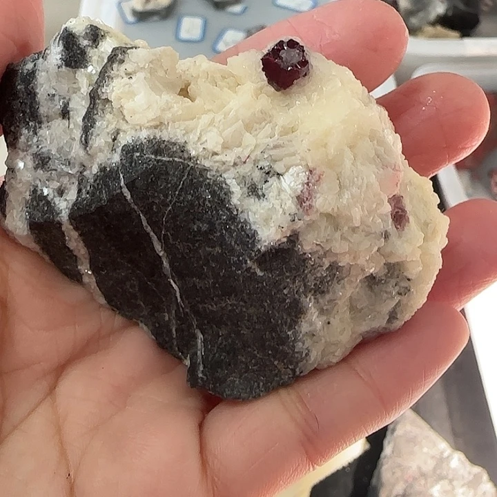 *****天然辰砂天然朱砂朱砂毛料