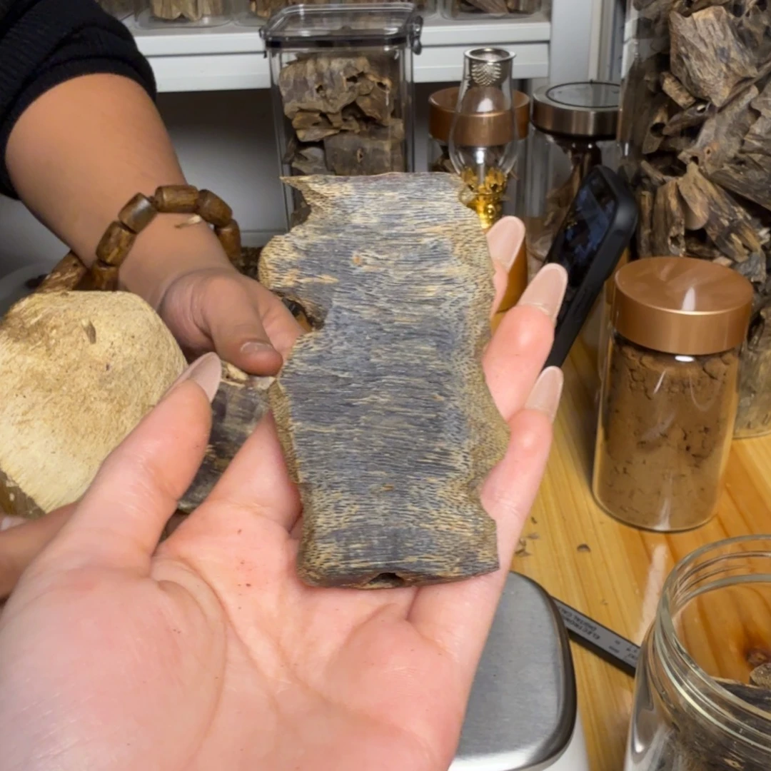 沉香篮宝石颗粒20克