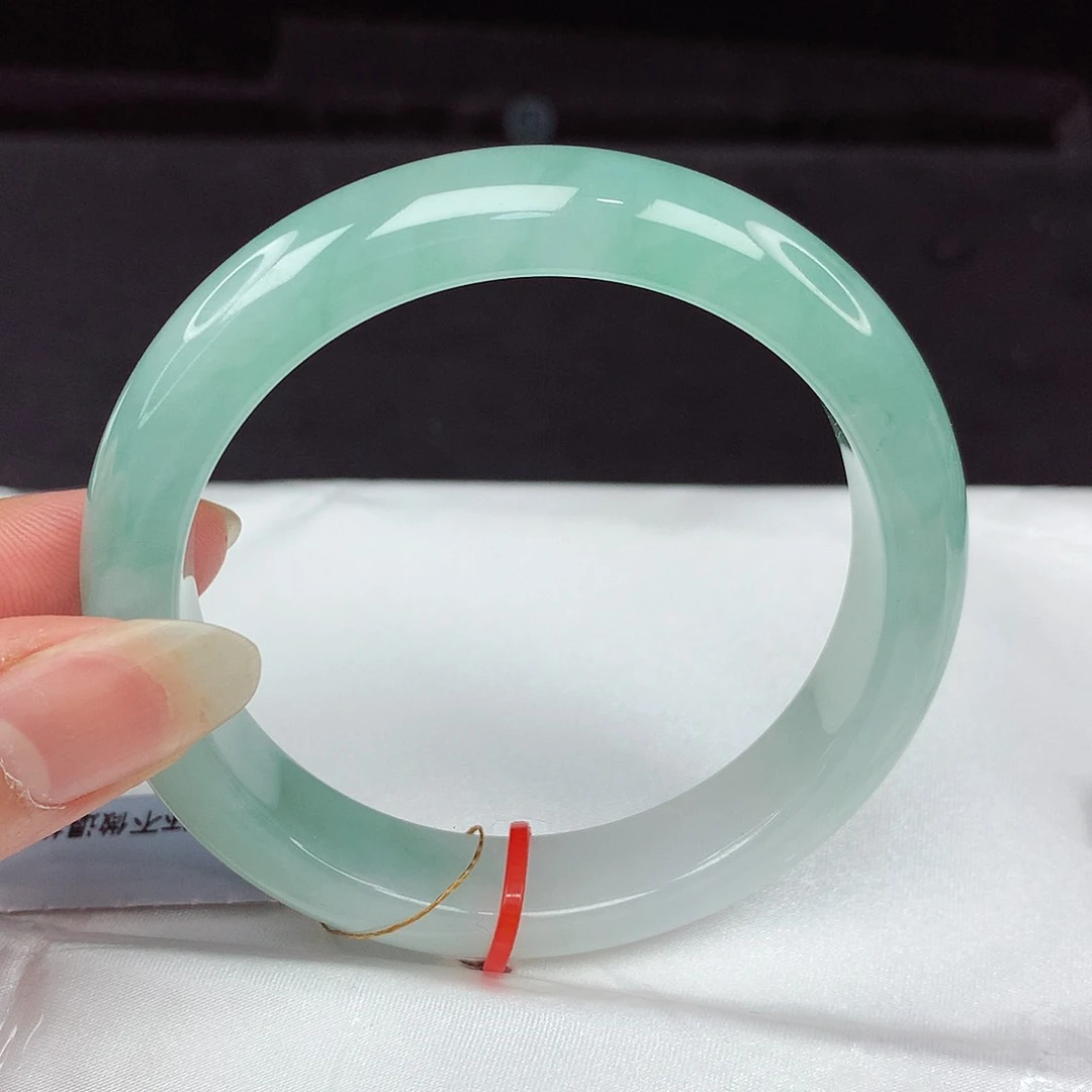 翡翠手镯未镶嵌56圈139