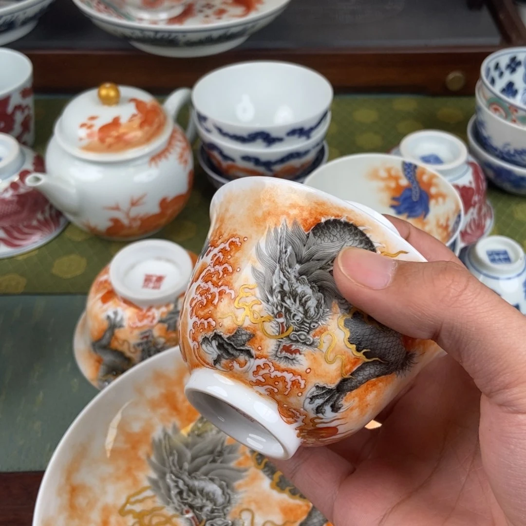 ?***?陶瓷的设计师是一