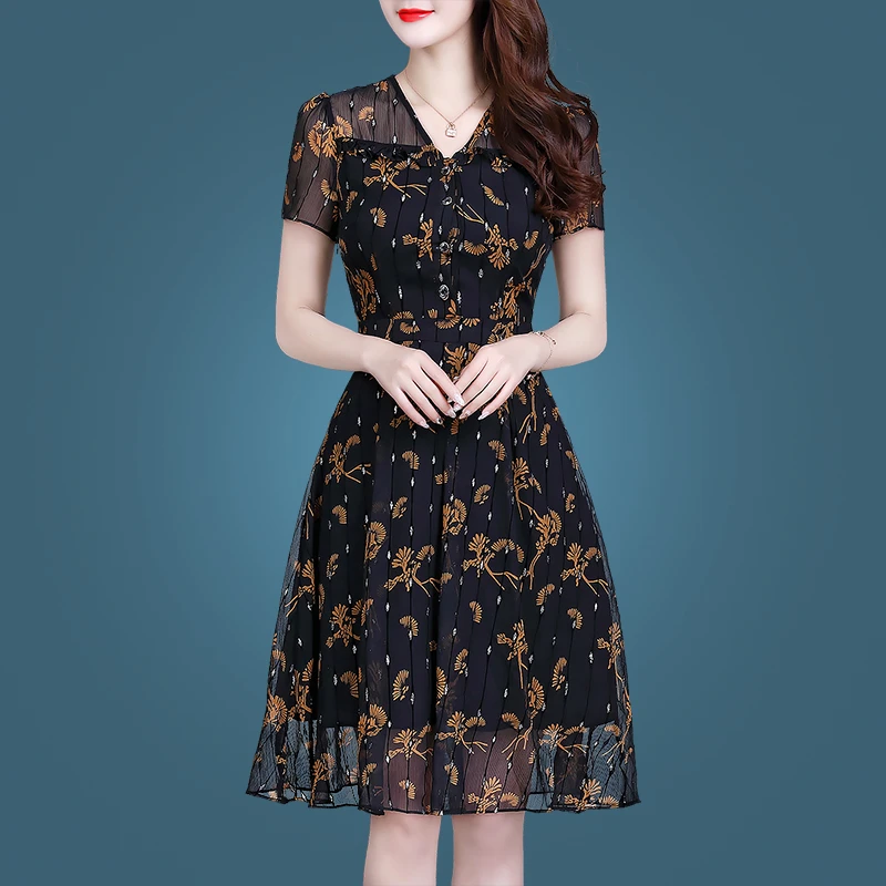 7401夏季碎花连衣裙新款收腰显瘦女裙V领气质轻熟款韩版妈妈裙潮