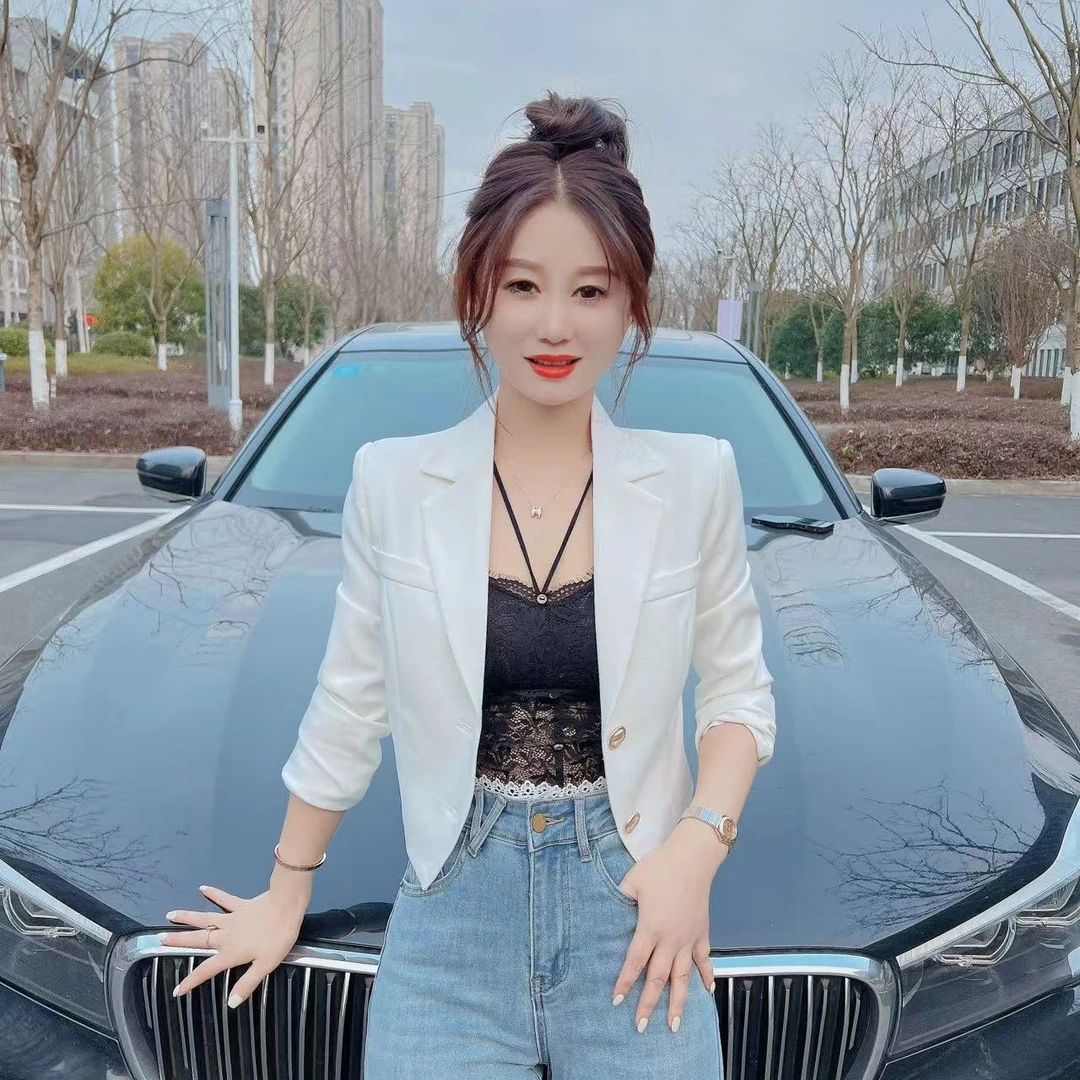 小西装外套女新款2025春秋韩版职业衣服正装短款洋气修身显瘦西服