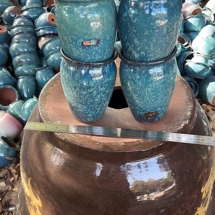 高度18厘米口径12厘米瑕疵