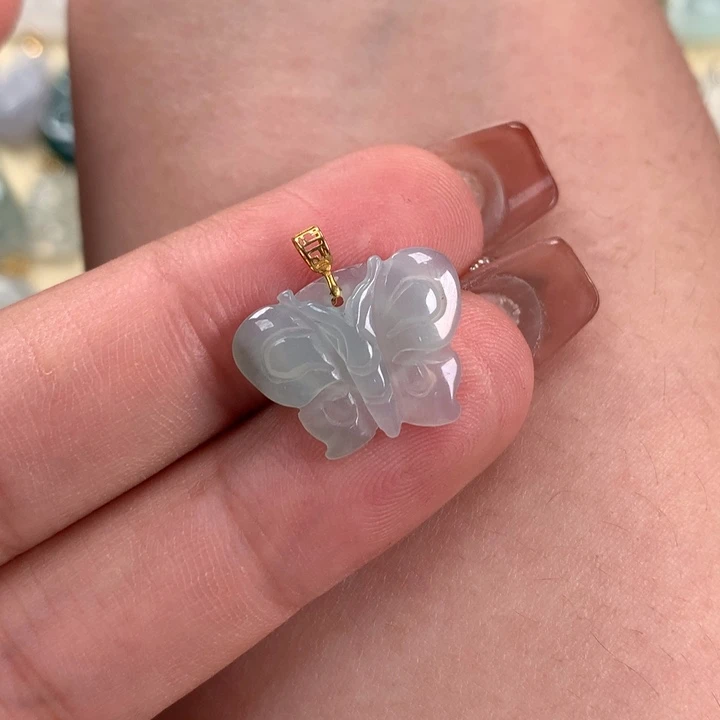 翡翠颈饰18K金镶嵌小蝴蝶