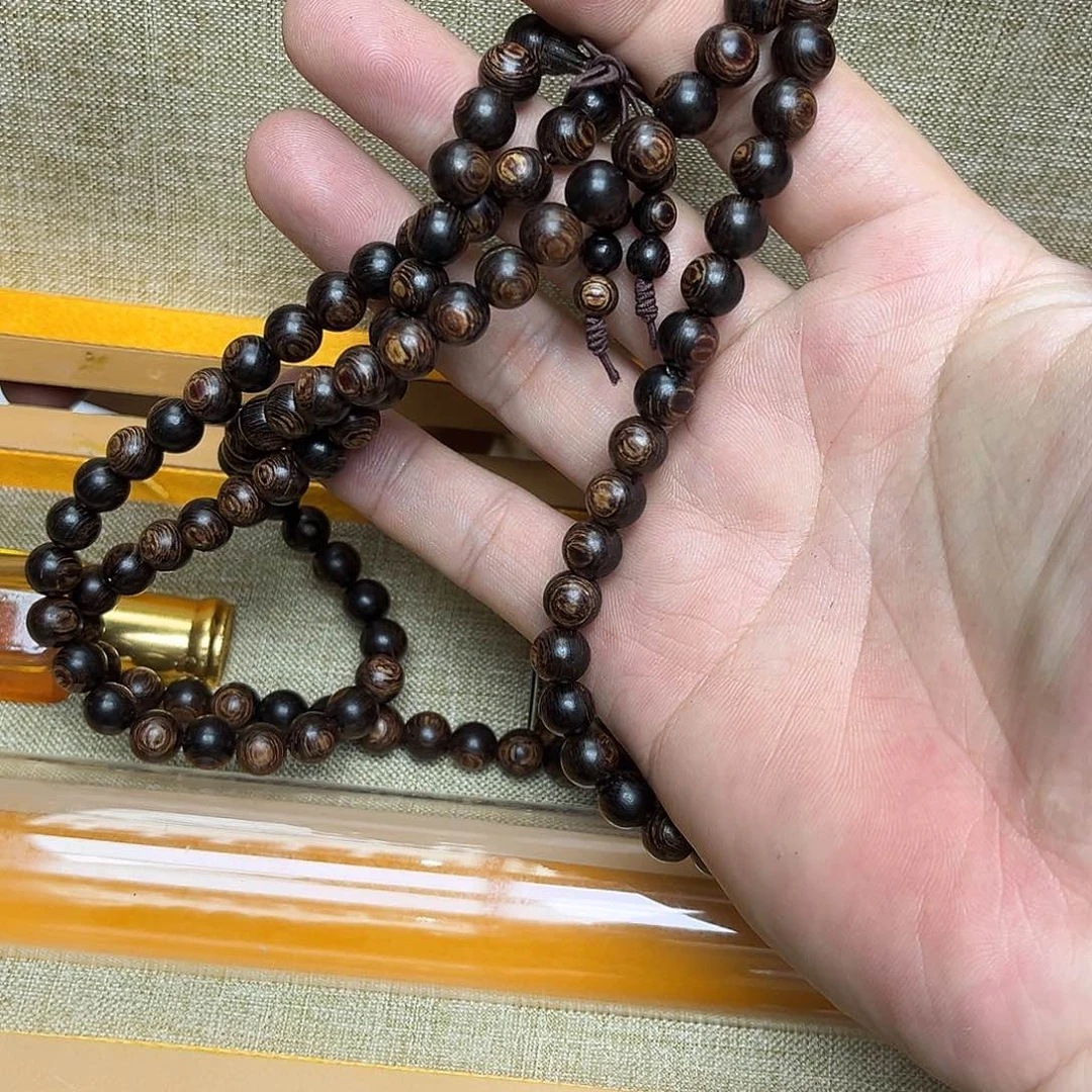 大叶紫檀（黑酸枝木类）