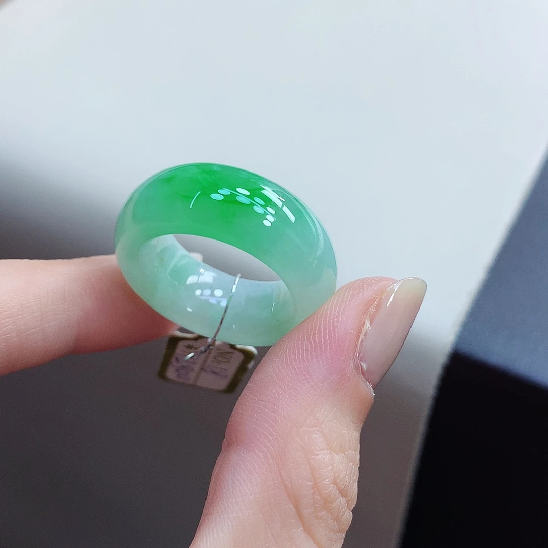 翡翠戒指未镶嵌18号