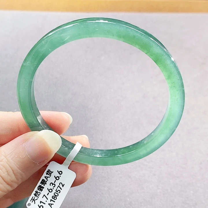 【闪购商品】未镶嵌手镯翡翠