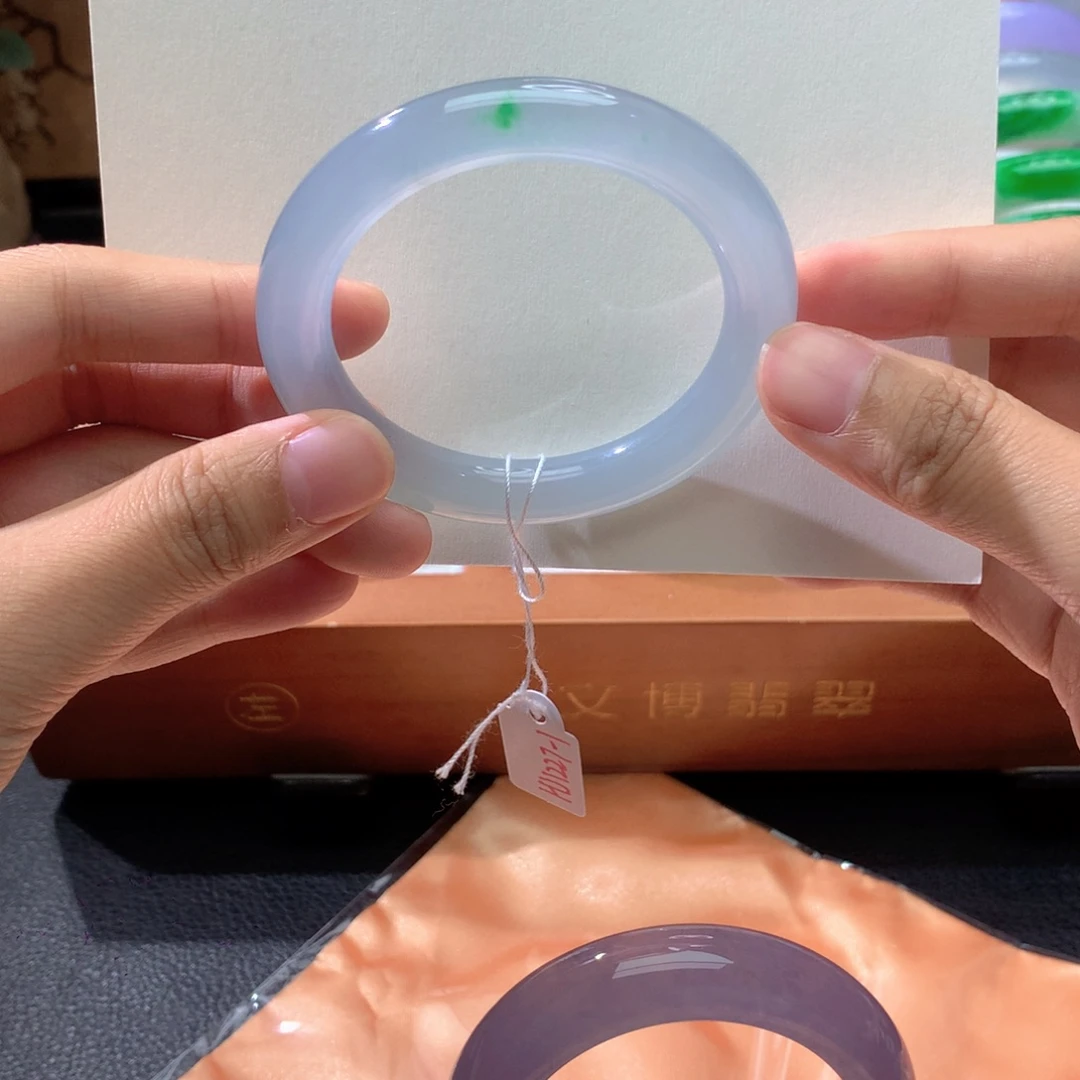 翡翠未镶嵌手镯圆条