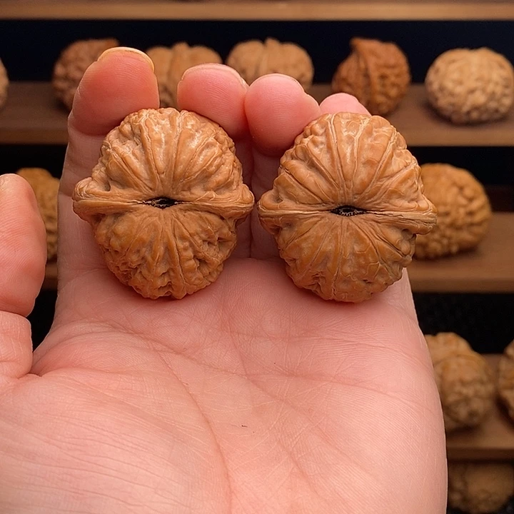 文玩核桃吊坠全品无修元宝42