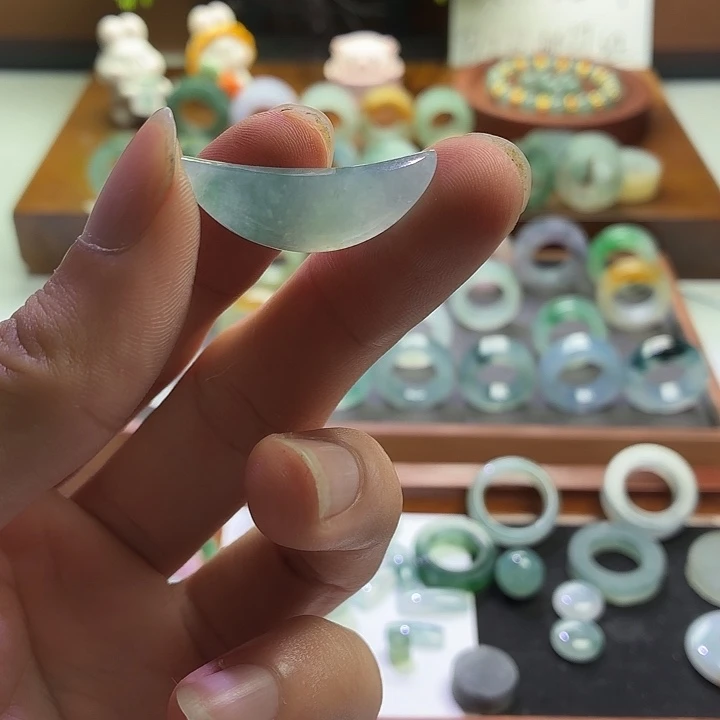 定制翡翠未镶嵌边角