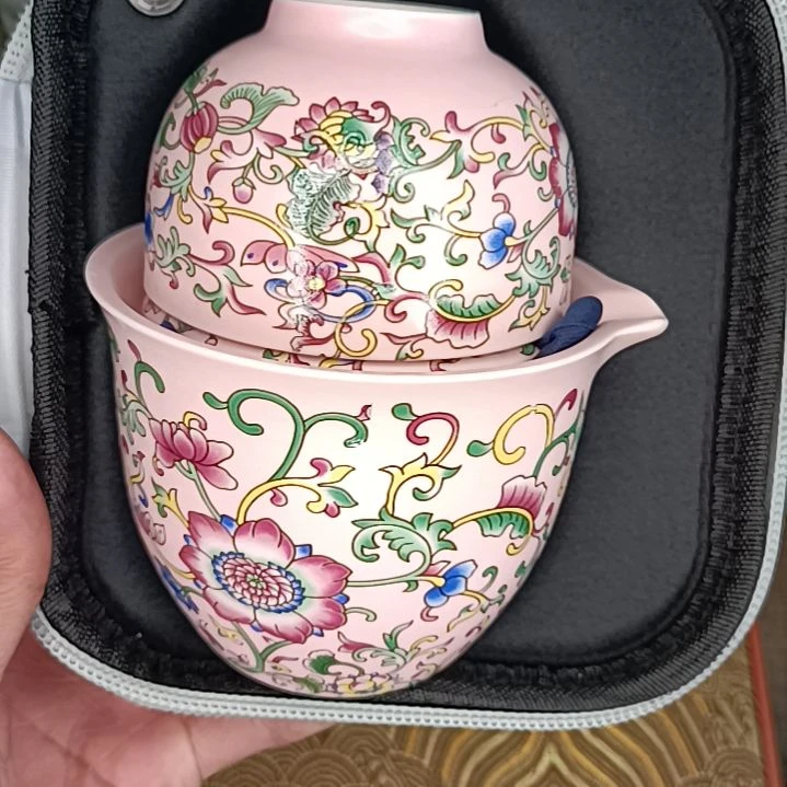 旅行套装。。。。，。。。。。。。