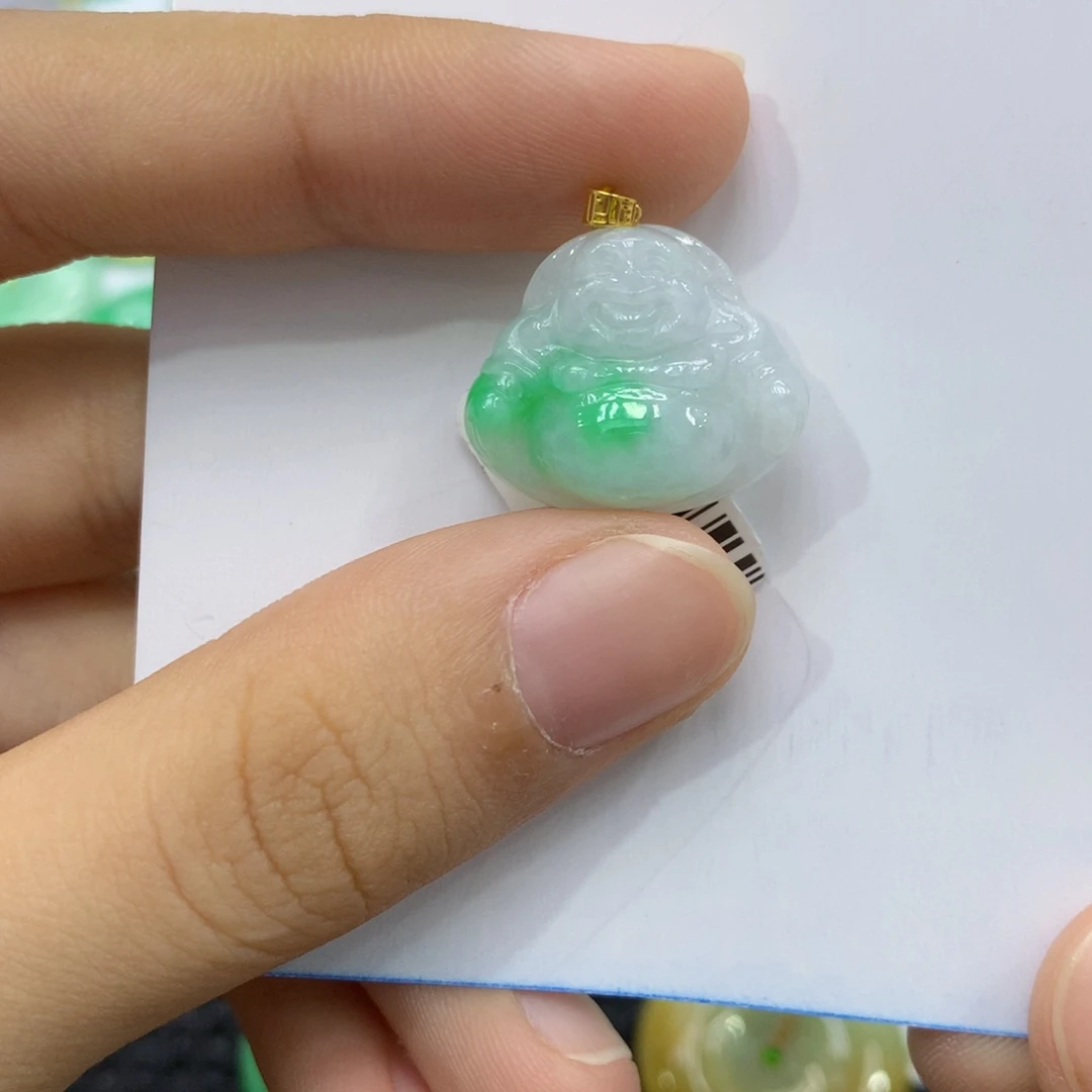 颈饰18K金镶嵌翡翠