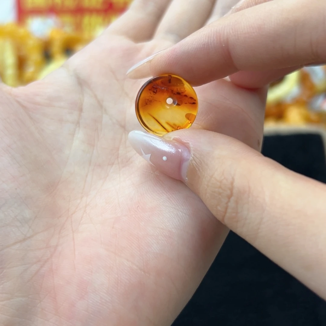 未镶嵌琥珀珠宝奇石