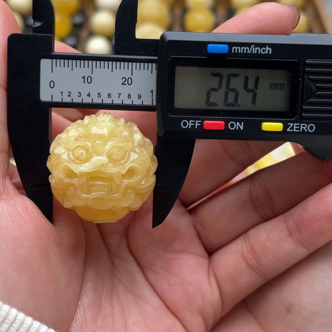 琥珀未镶嵌裸石蜜蜡雕刻微瑕笑