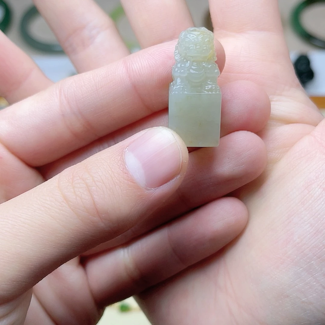 和田玉印章。k k未镶嵌