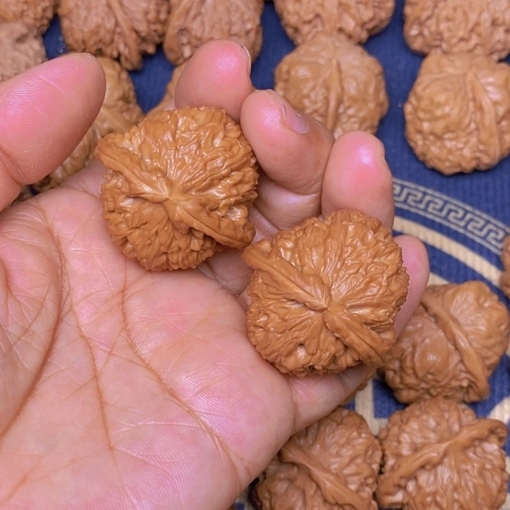 【闪购商品】文玩核桃吊坠行****…白狮子补差价