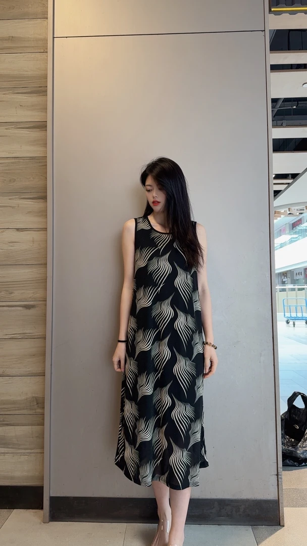 39  DD夏款新款气质时尚显瘦百搭大码洋气毛衣针织背心连衣裙