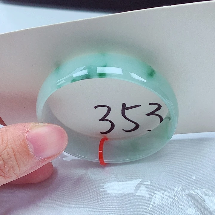 翡翠未镶嵌手镯翡翠