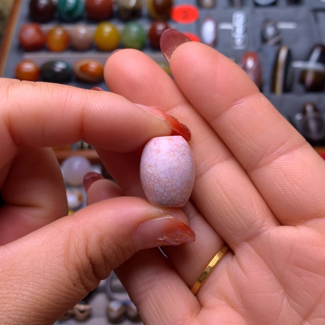 玛瑙/玉髓颈饰未镶嵌概**藥