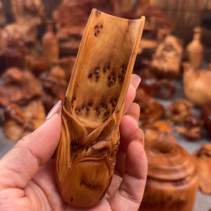 优***品太行崖柏手把件的设计和制作