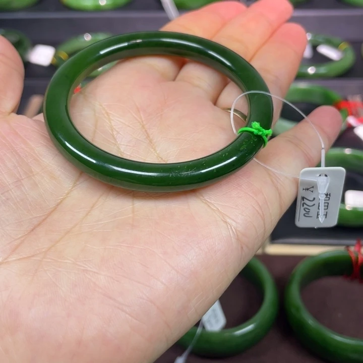 未镶嵌手镯和田玉（碧玉）