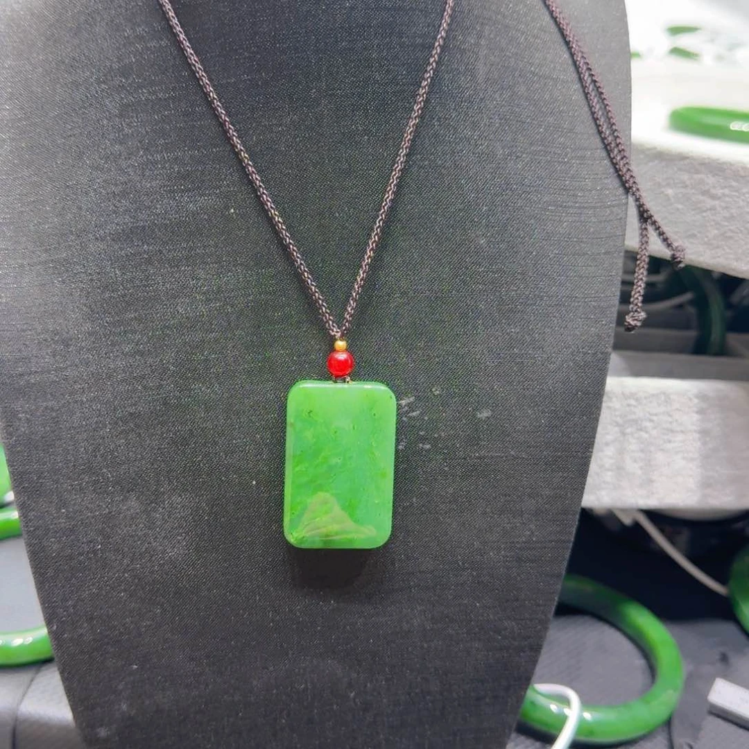 和田玉（碧玉）未镶嵌颈饰