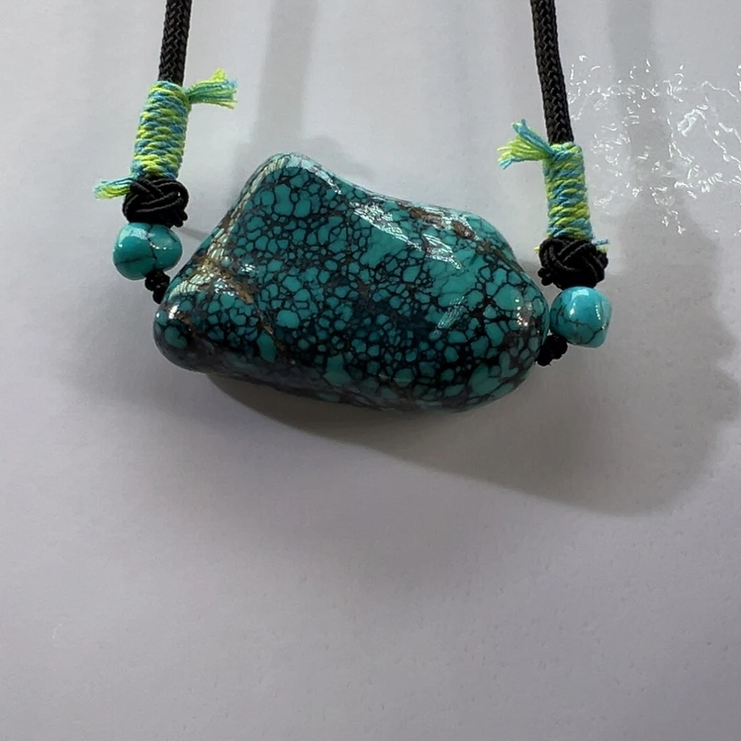 绿松石未镶嵌挂件