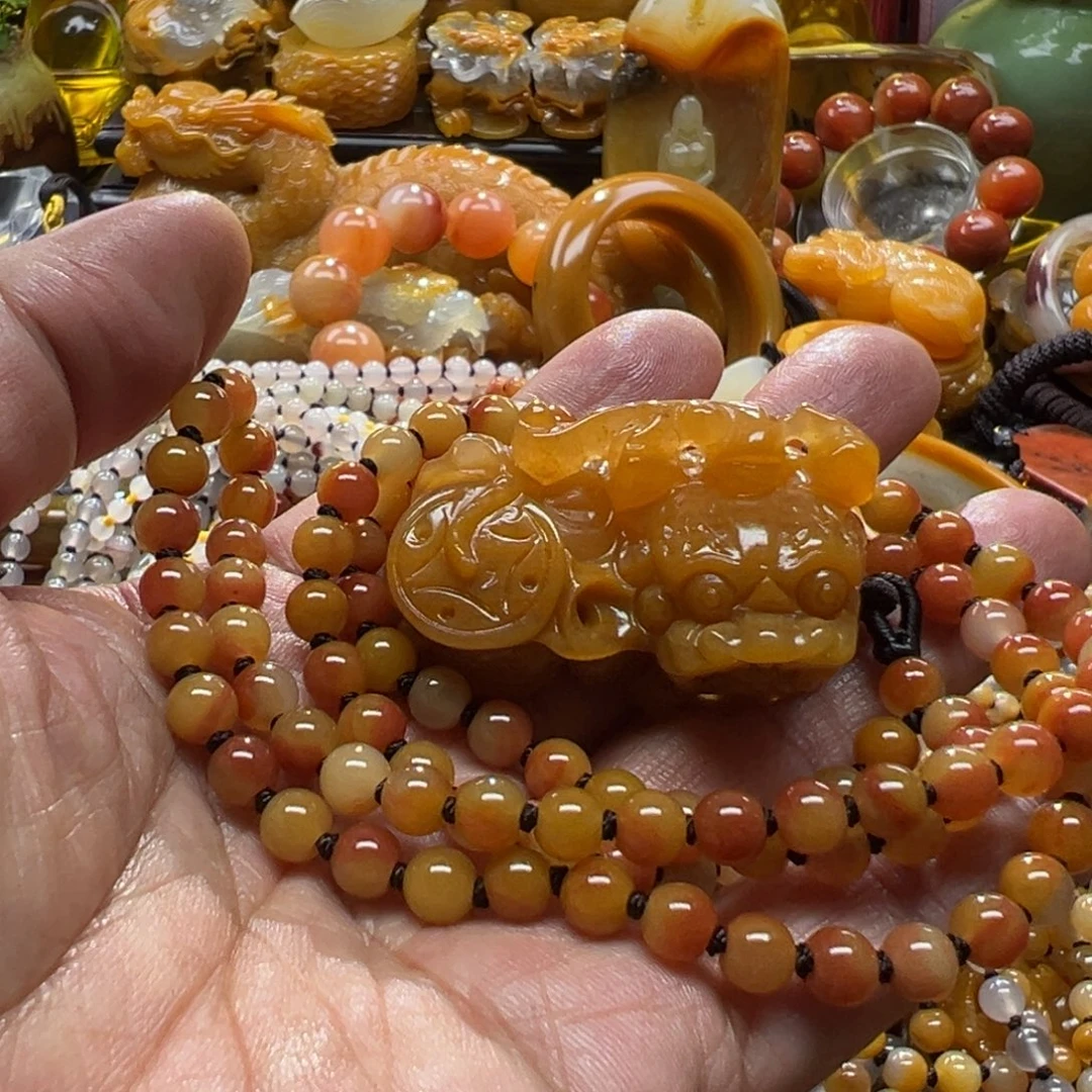 石英质玉未镶嵌颈饰