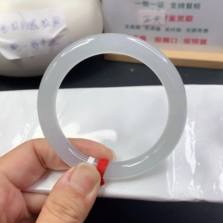未镶嵌手镯（圆镯）翡翠5657
