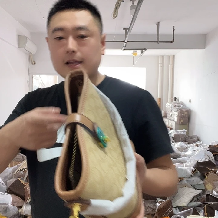 PVC锦纶灯芯绒山羊皮（革）麂皮（革）