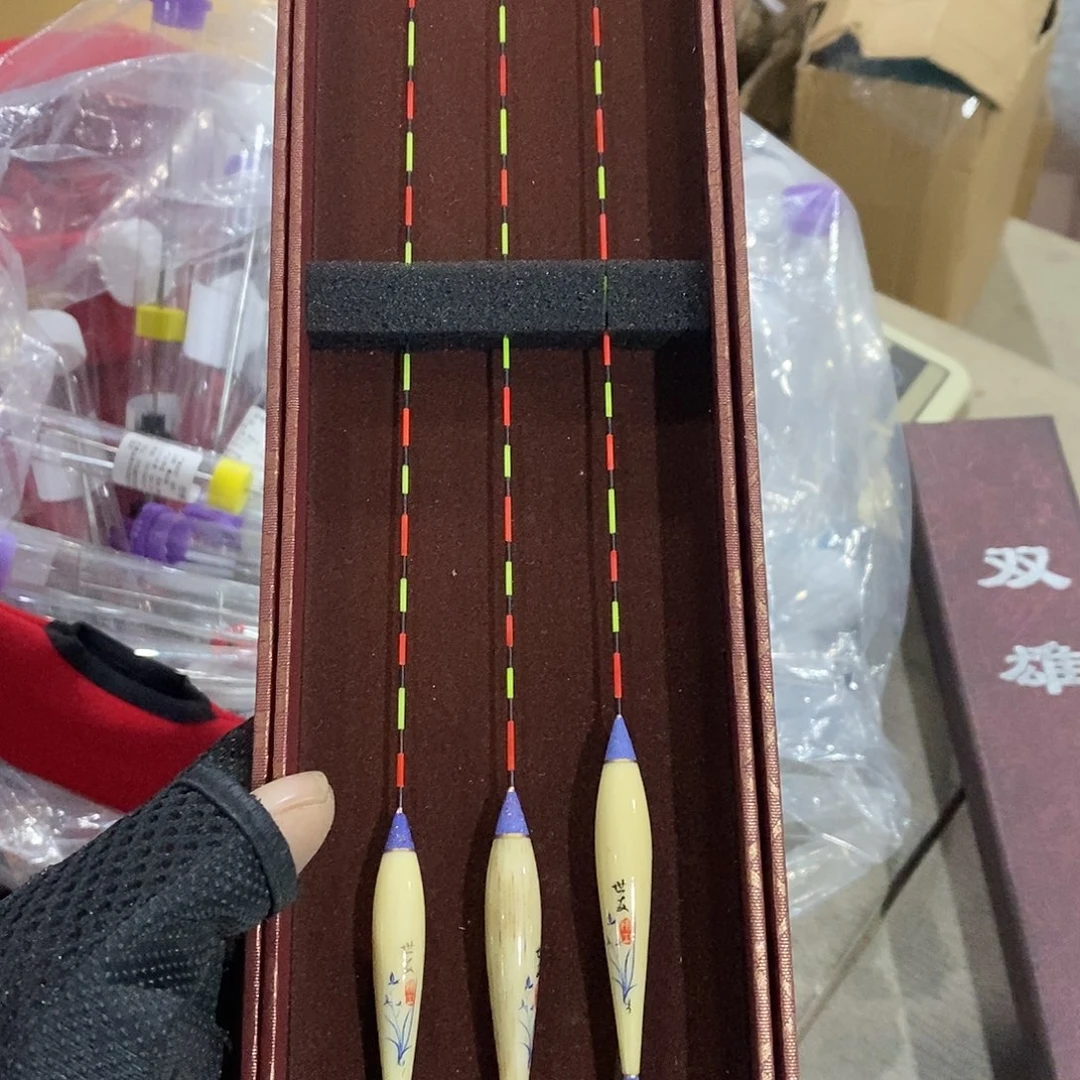 3号鱼漂一盒，，，，，，