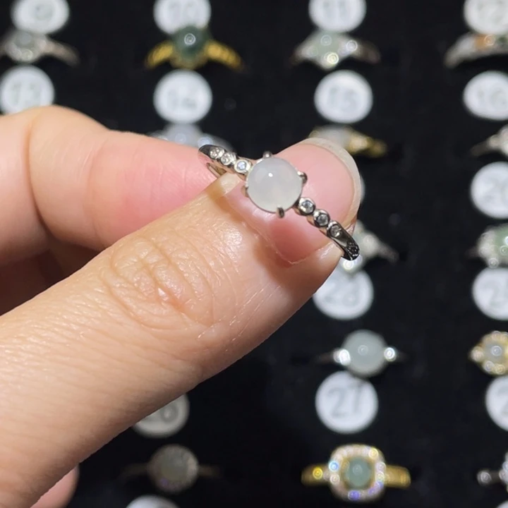 翡翠未镶嵌戒指戒指