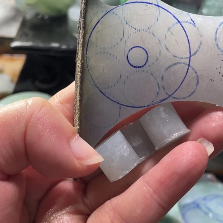 L***o定制翡翠未镶嵌包工平安扣
