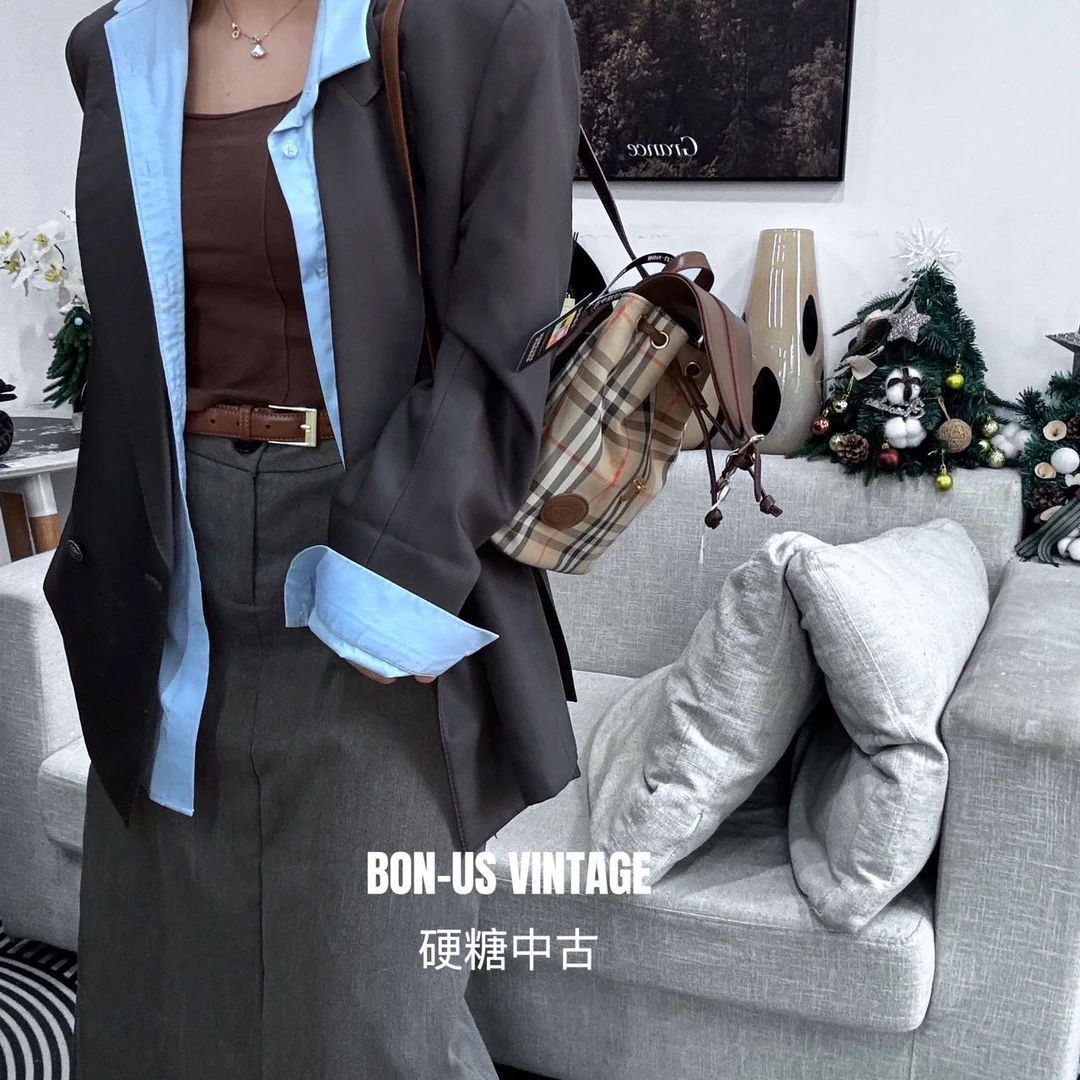 95新 BURBERRY/博柏利 617905/小号双肩包配皮换新