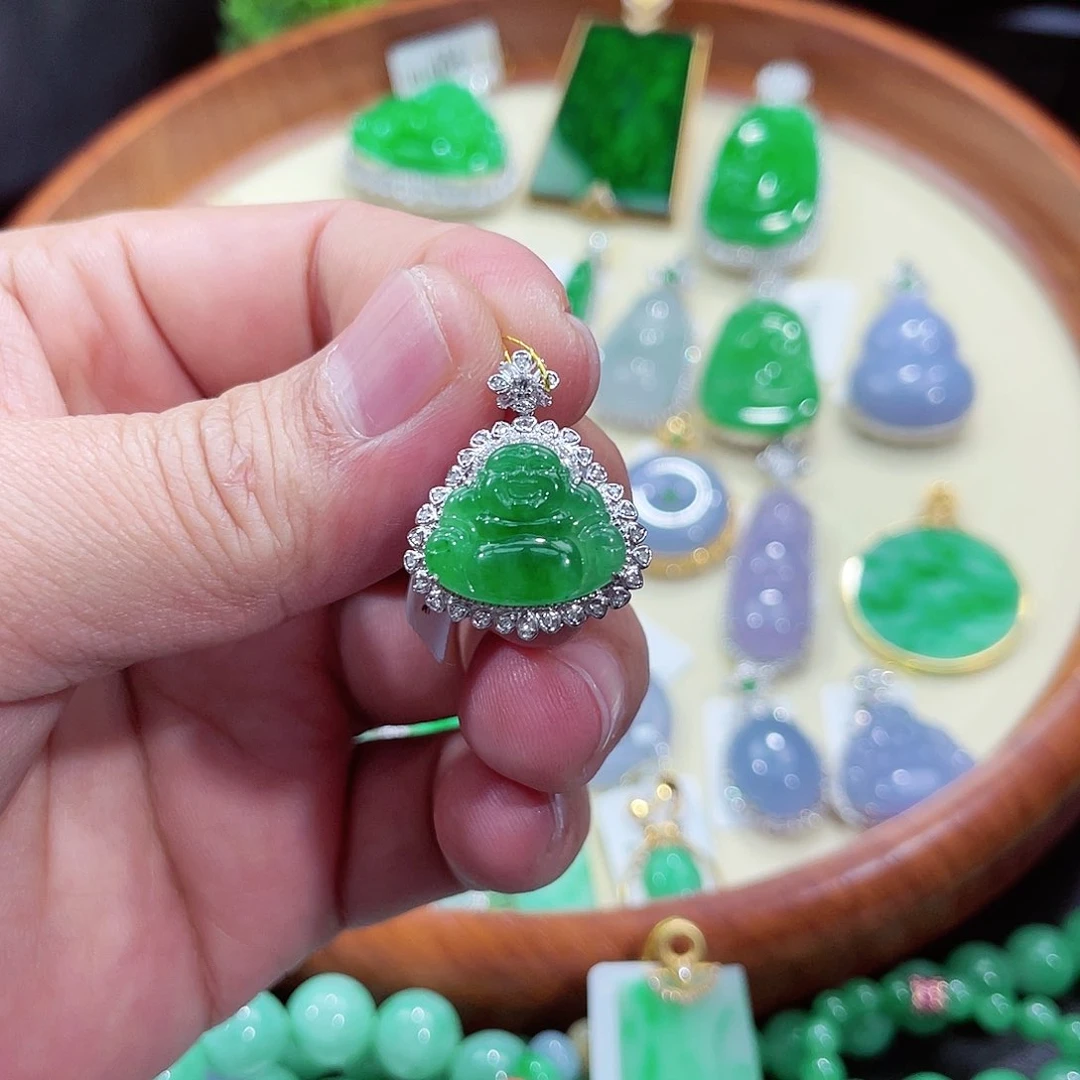 翡翠吊坠(不含链)18K金镶嵌