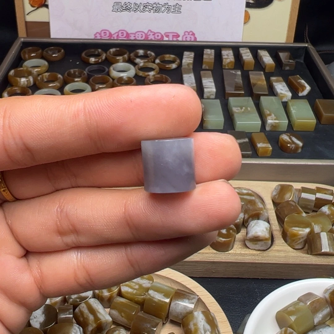 和田玉（糖玉）未镶嵌珠宝奇石烟紫桶