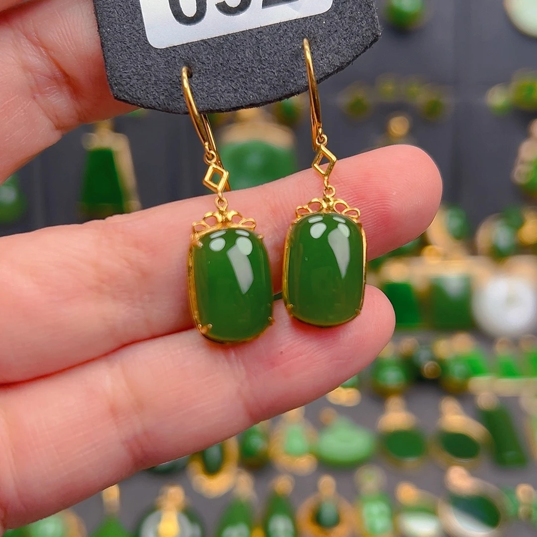 和田玉18K金镶嵌耳饰