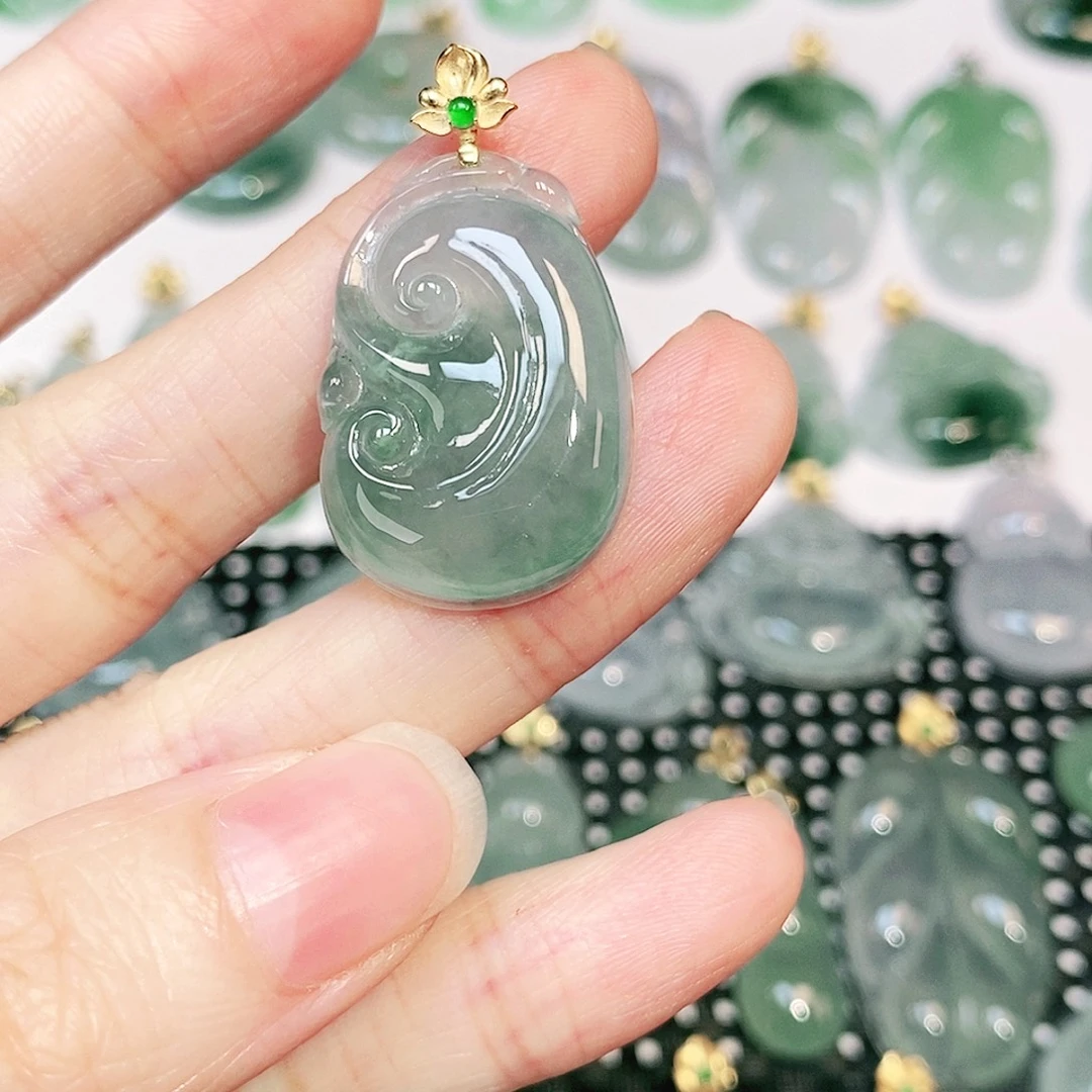 吊坠(不含链)18K金镶嵌翡翠