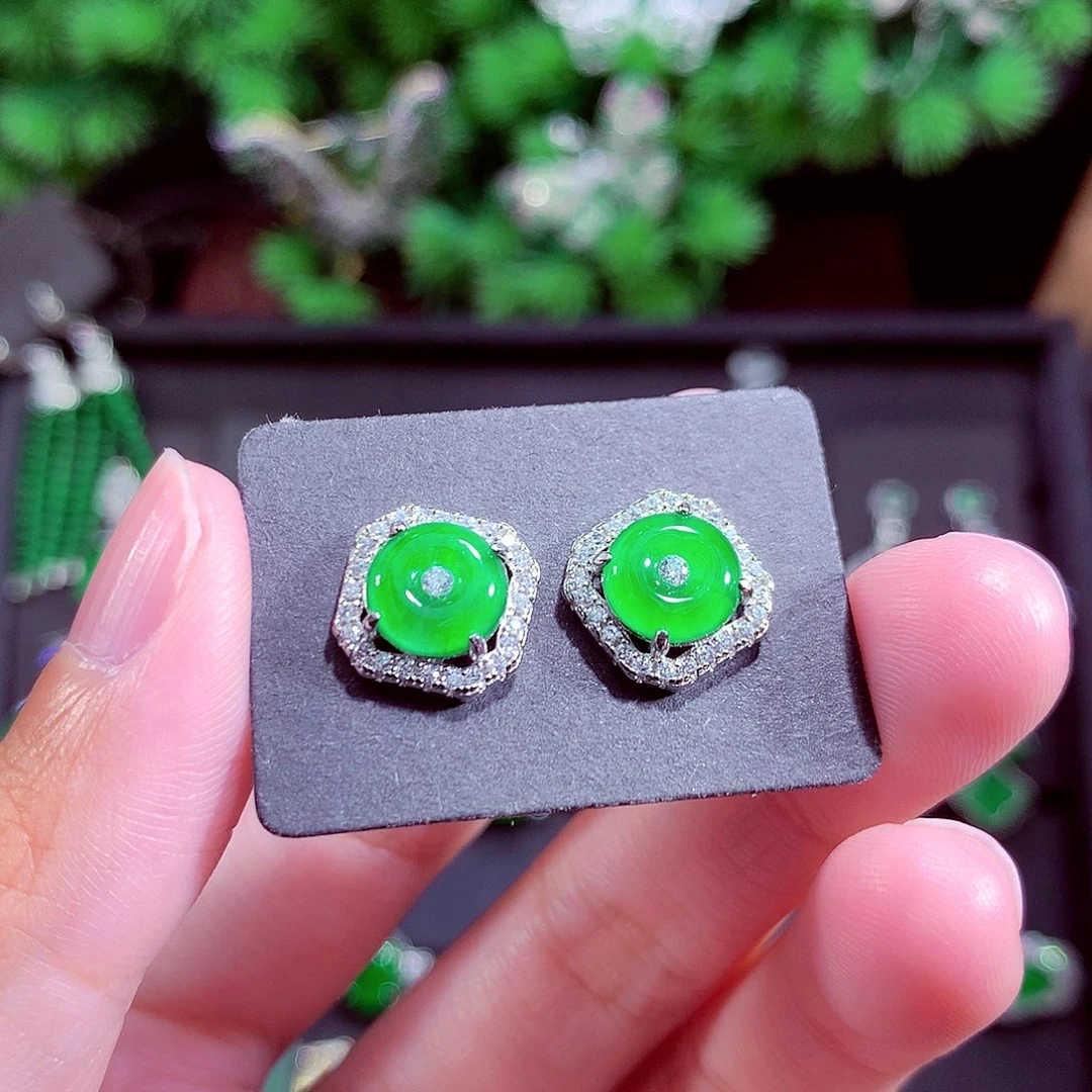 颈饰未镶嵌翡翠天然