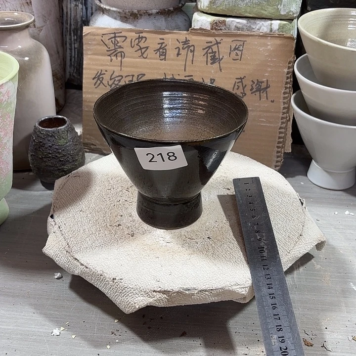 陶摆件高11，口13，瑕疵处理口不圆，无孔，218