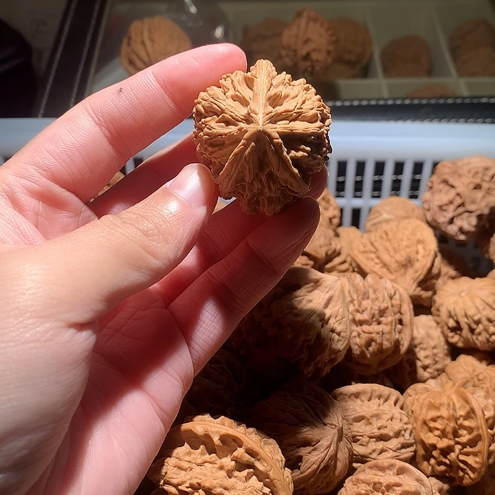 ****安吊坠文玩核桃文山