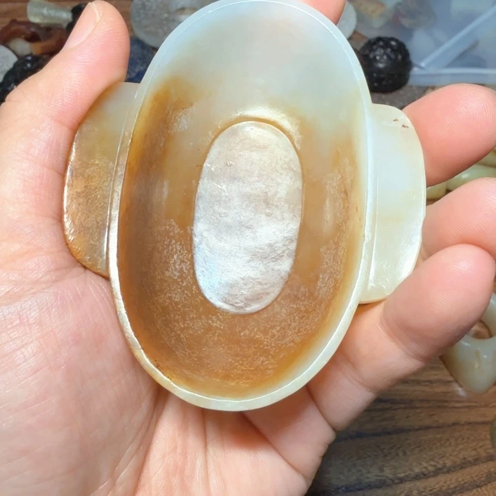 未镶嵌和田玉（糖玉）挂件
