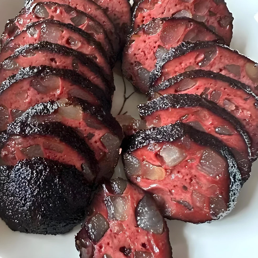 湖南邵阳特产柴火多肉猪血丸子制作烟熏血粑圆子武冈家乡血豆腐粑