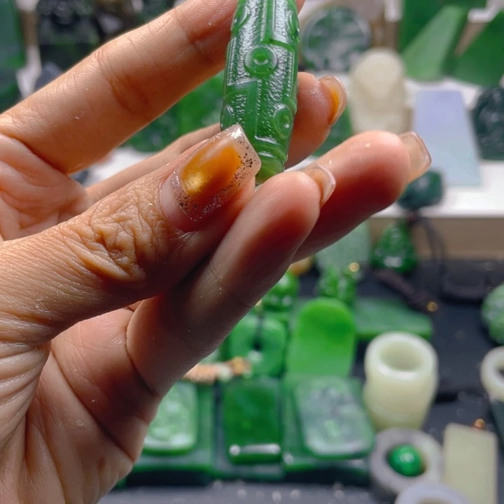 和田玉未镶嵌珠宝半成品