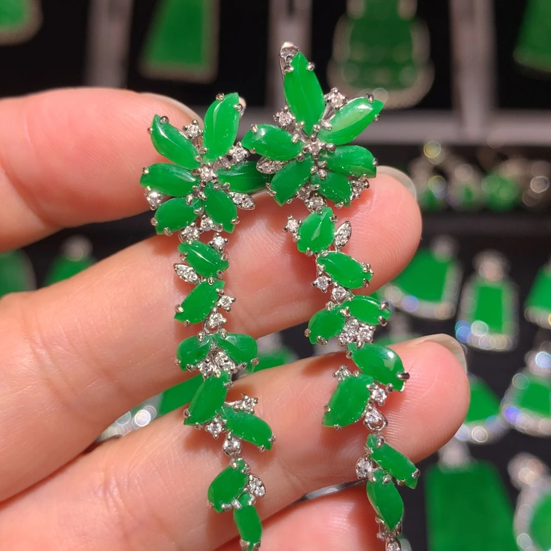 翡翠18K金镶嵌颈饰翡翠