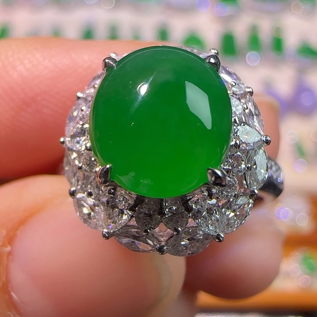 翡翠18K金镶嵌戒指