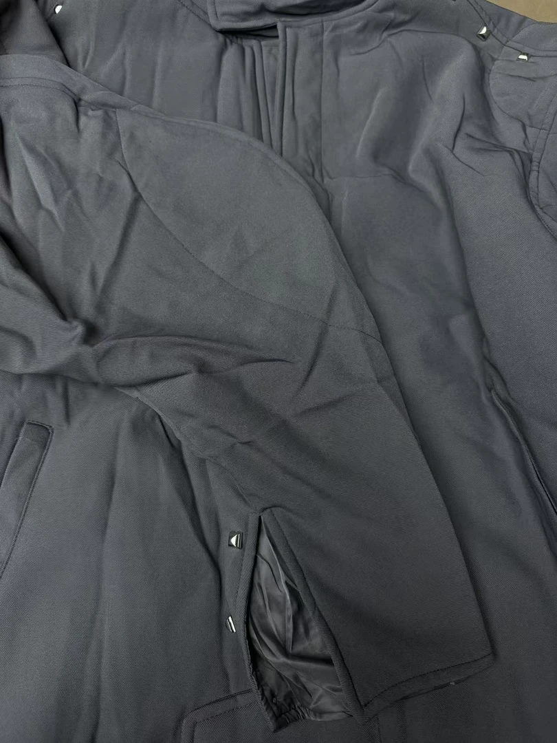 A14-4灰色“铆钉肩袖”外套（23529）