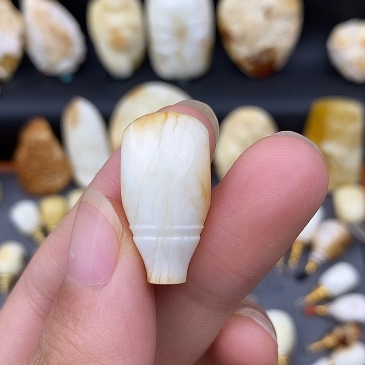 裸石琥珀未镶嵌13三通b987